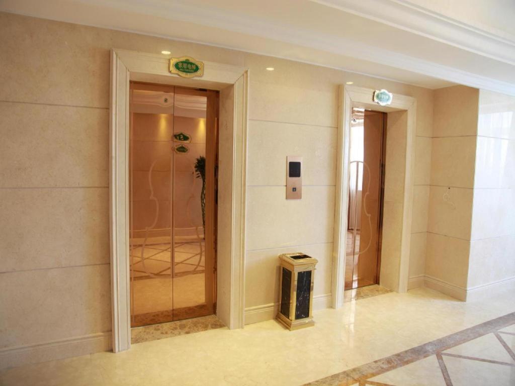 Vienna Hotel Shanghai Pudong Airport Exterior foto